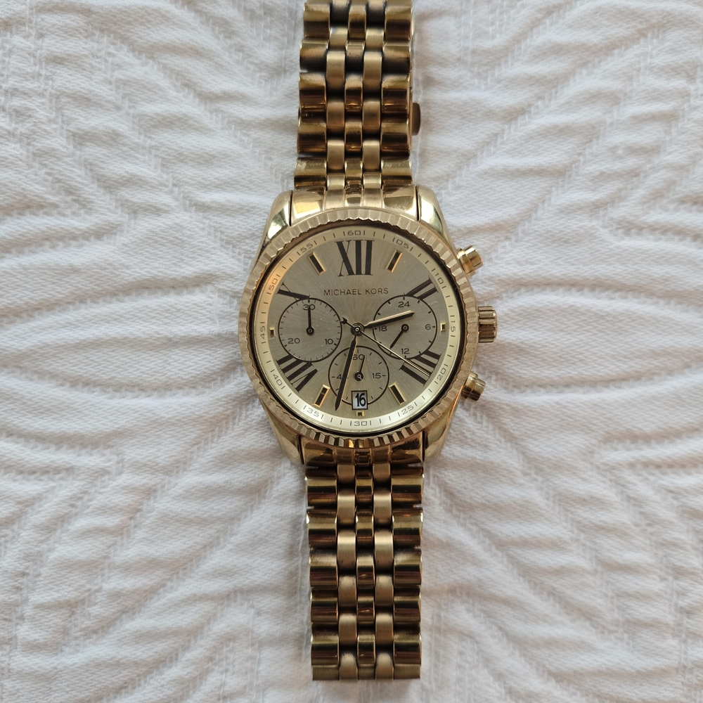 Michael Kors MK5556 Lexington gold watch *brand new battery*